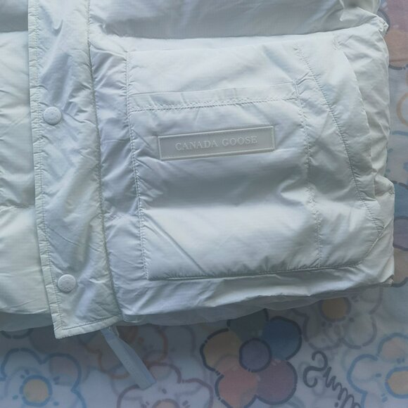 White Canada Goose Down Vest - Picture 3 of 10